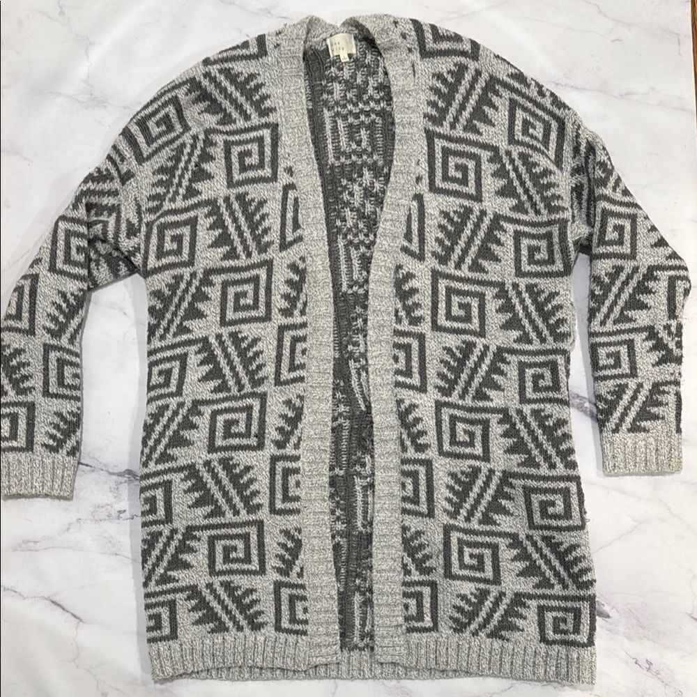 Gray Geometric Patterned Cardigan